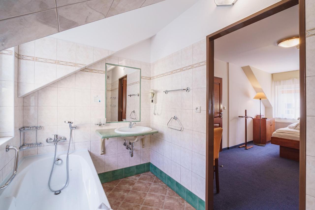 Francis Spa Hotel Františkovy Lázně Екстериор снимка