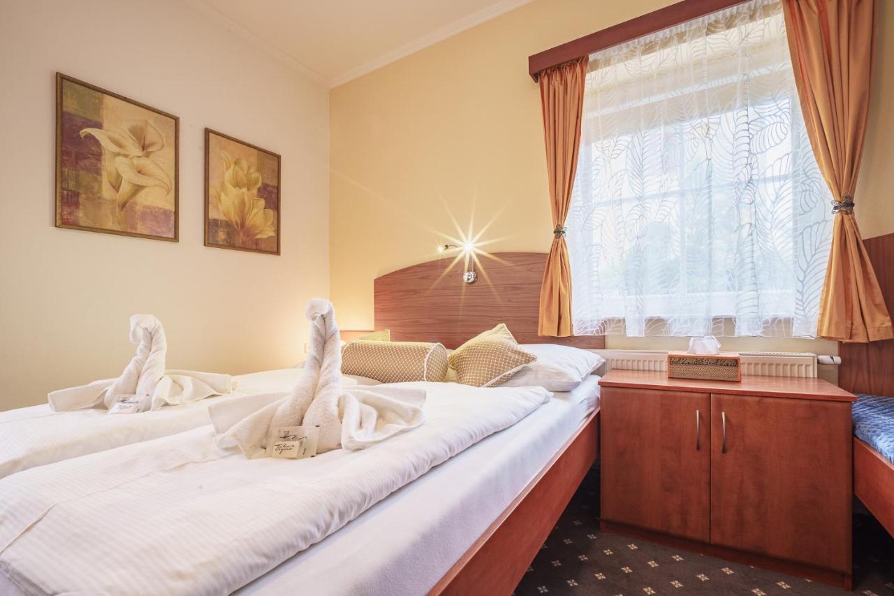 Francis Spa Hotel Františkovy Lázně Екстериор снимка