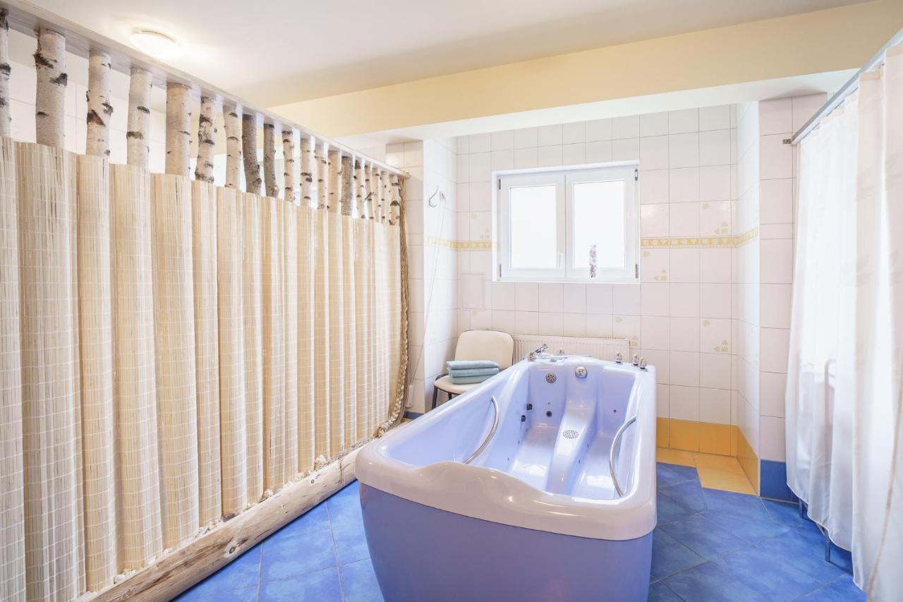 Francis Spa Hotel Františkovy Lázně Екстериор снимка